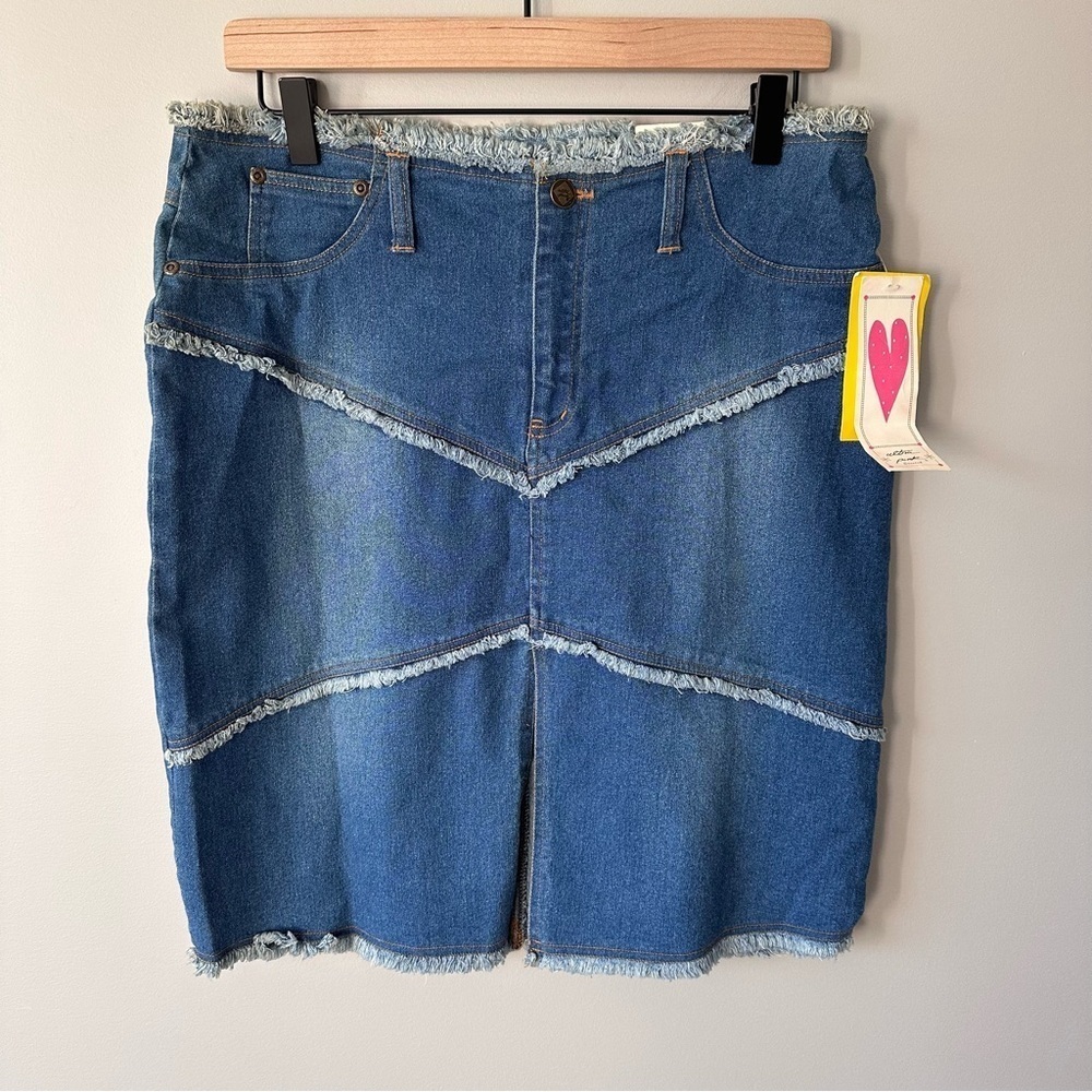 Y2K Ultra Pink Vintage Deadstock NWT Denim Skirt Frayed Hem Chevron Raw Edge - Picture 1 of 16